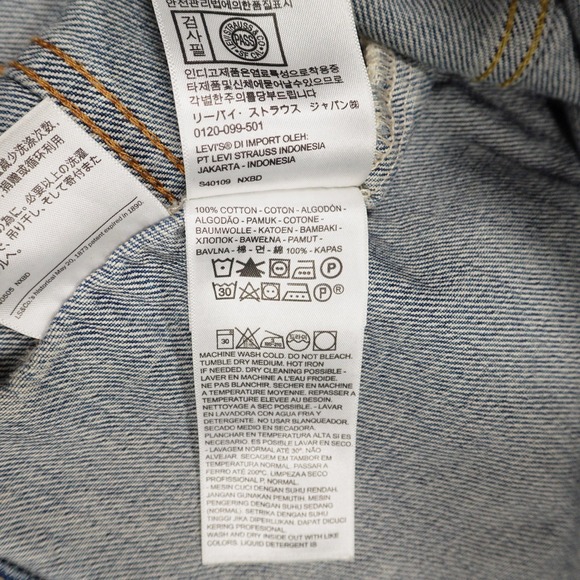 LEVI'S Men's Size 3XL Light Wash Distressed Denim Trucker Jean Jacket - Picture 7 of 9